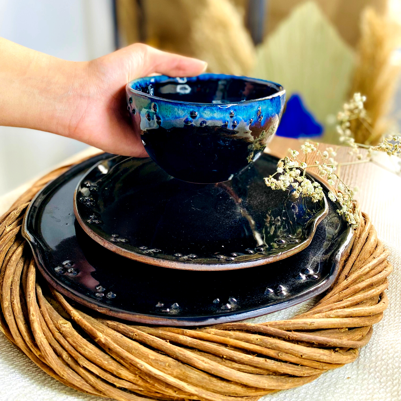 Three dots Dinner set