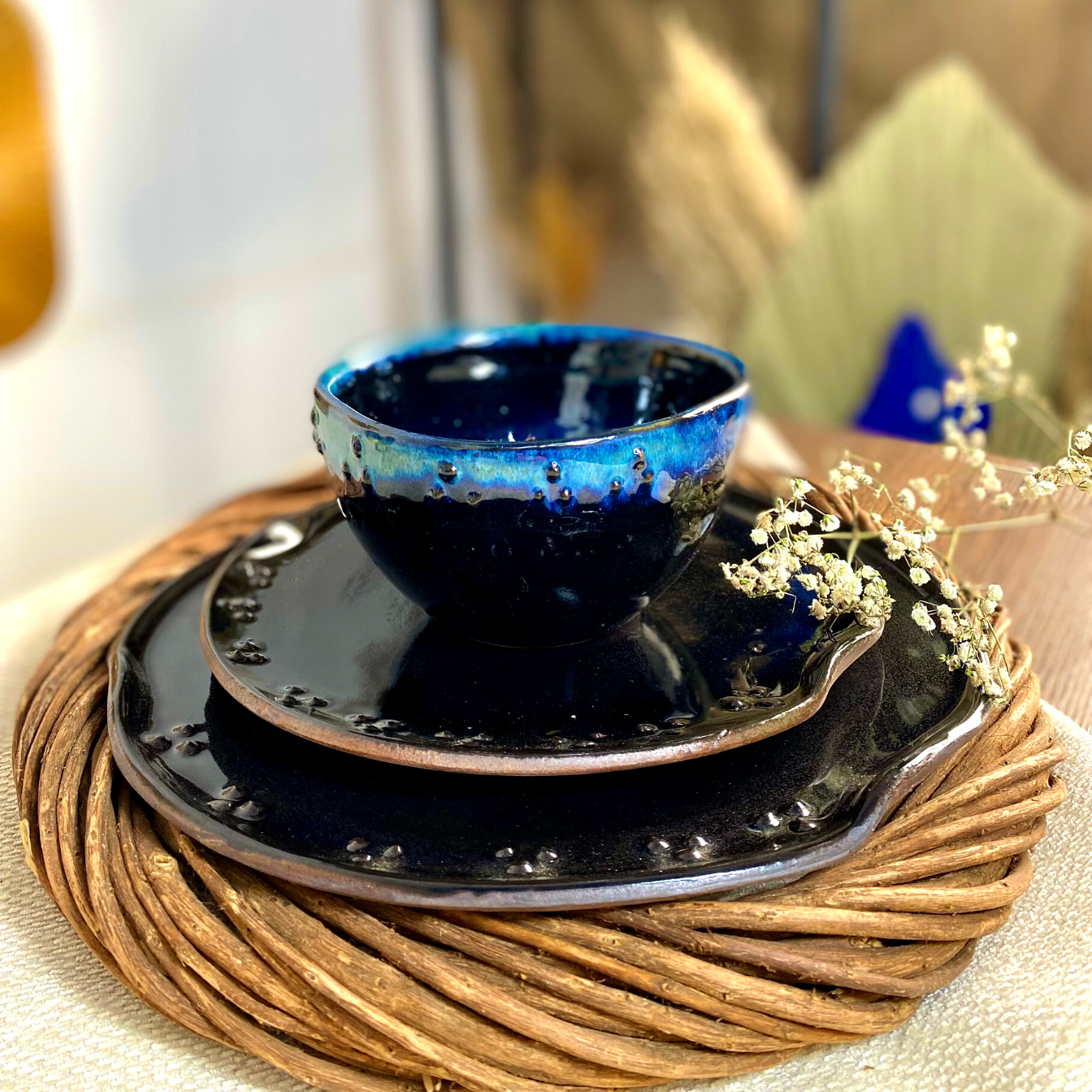 Three dots Dinner set