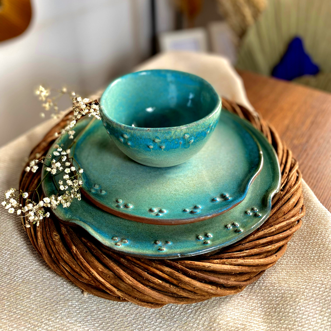 Three dots Dinner set